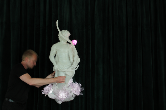 Finnish artist Teemu Salonen installing his sculpture to Limited Time Gallery art exhibition