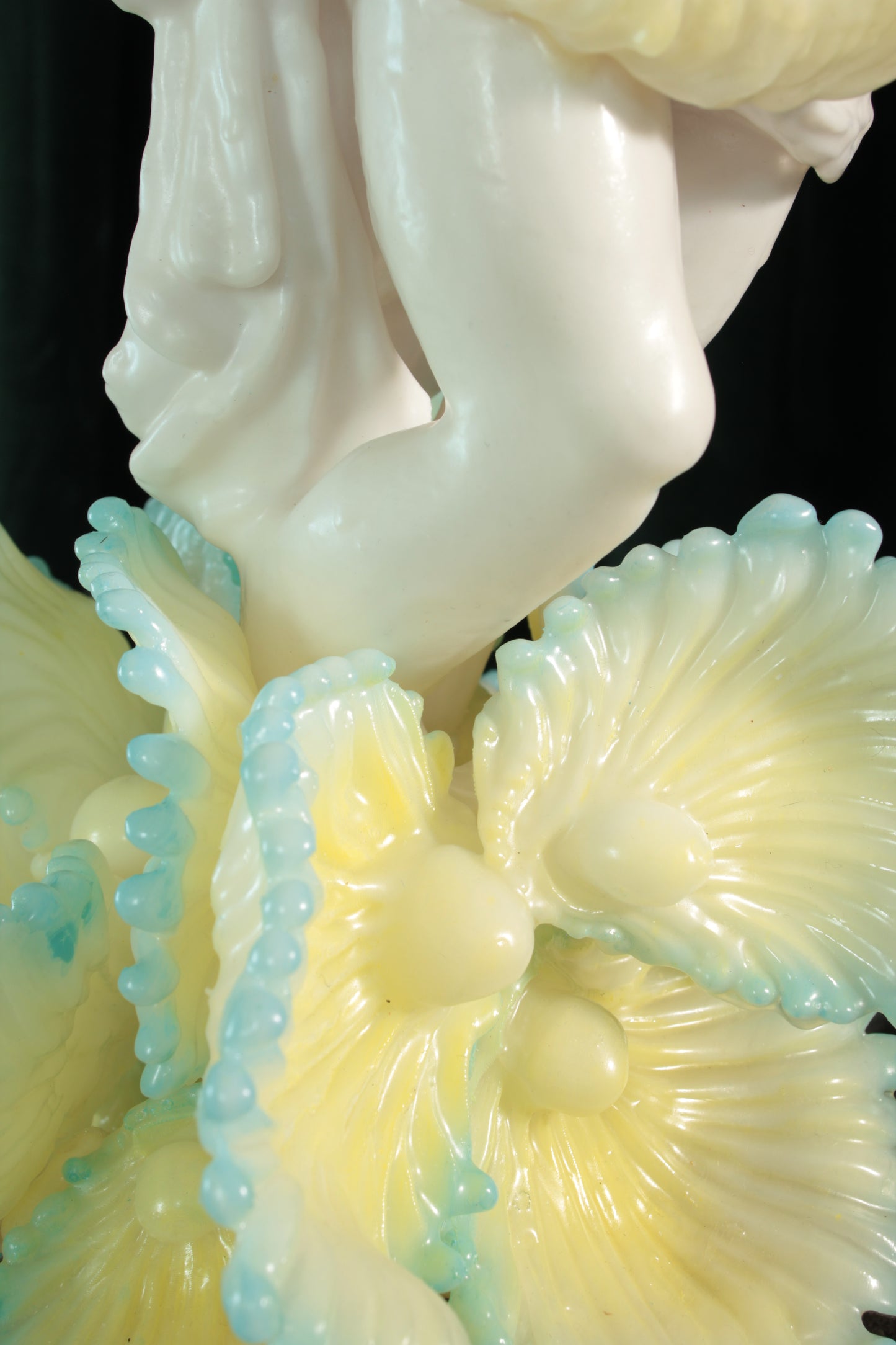 LEAF LICKER nro. 1 — freestanding sculpture by Teemu Salonen, classical figure with organic flowers, biopolymer and resin, 2025